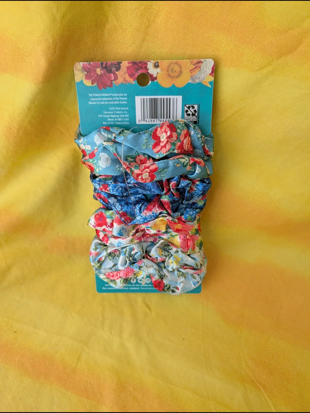 The Pioneer Woman Floral Scrunchie Pack - Blue, Red & White